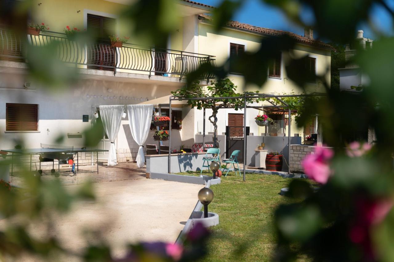 Lento Apartment Svetvincenat